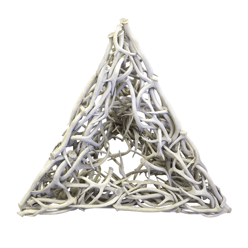 littlebighornsantlerchandeliers.com | Sculptures Antler Pyramid